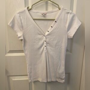 Guess White V-Neck Buttoned Women's Tee
